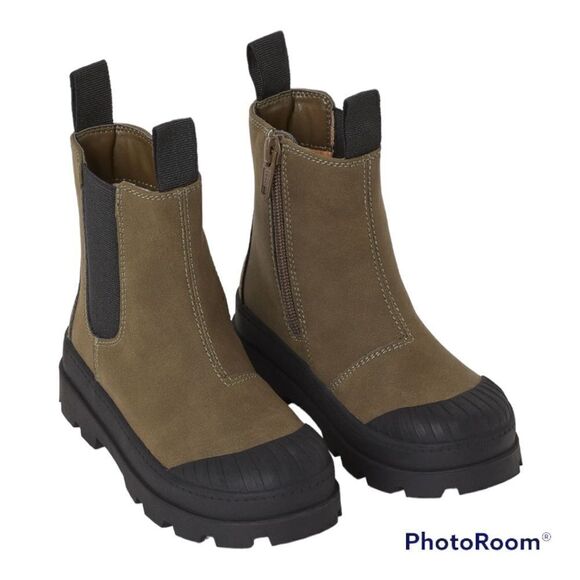 H&M Chelsea Boy or Girl boots size 7.5 - Picture 1 of 7
